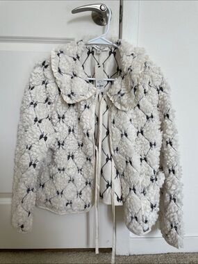 (NEW) Francesca's Collections Cream Sherpa Teddy Jacket with Black Stitching